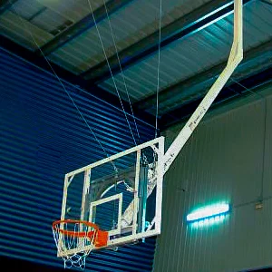 tablero colgante de basquetbol