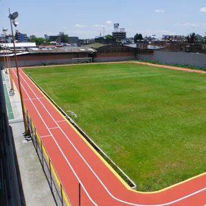 construccion de pista de atletismo